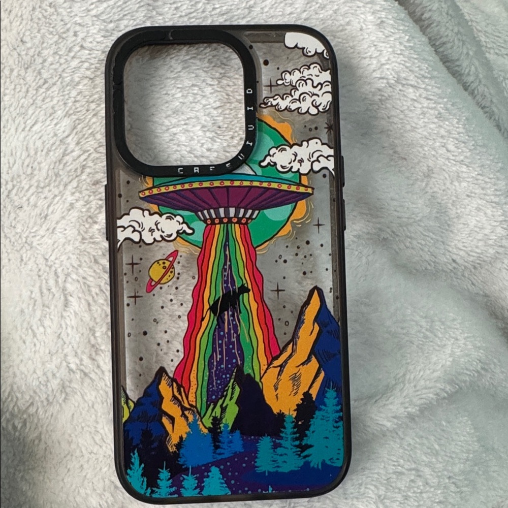 🟩 Used iPhone 15 Pro Case Vivid UFO Cow case 🟩3 for $10 -SUMMER SALE🟩